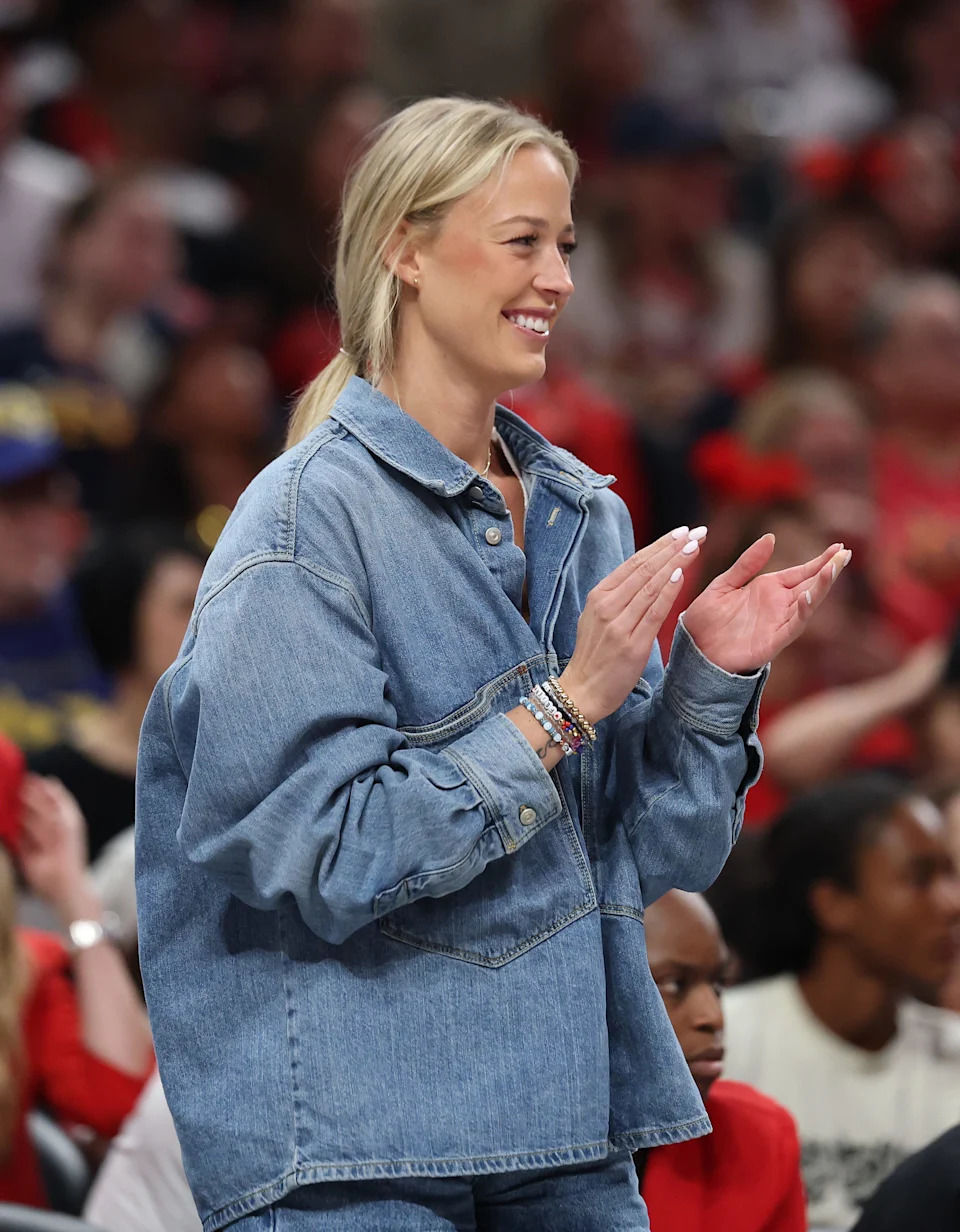 Sophie Cunningham Bersiap Merancang Masa Depan di Indiana Fever Setelah Eliminasi Playoff