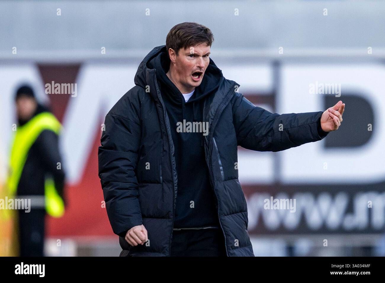 Strategi Hamburg SV Menghadapi Paderborn: Target Poin Penuh Merlin Polzin