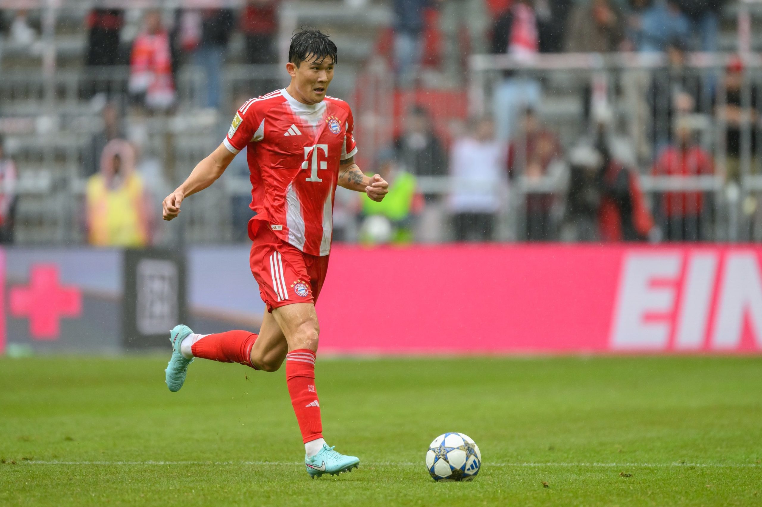 Strategi Pertahanan Die Roten: Mengapa Bayern Munich Memutuskan Mempertahankan Kim Min-jae?