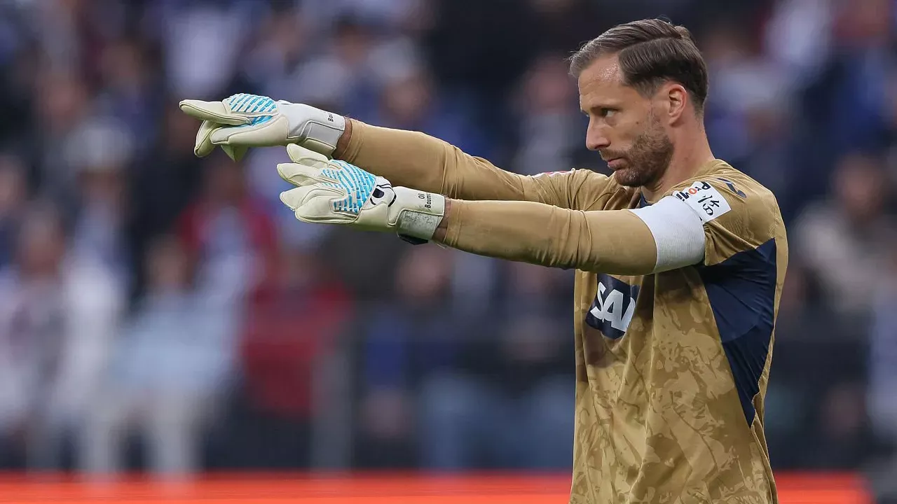 Tampil Dominan di Liga Europa, Oliver Baumann Puji Pertahanan Hoffenheim Usai Bungkam Lyon 3-0