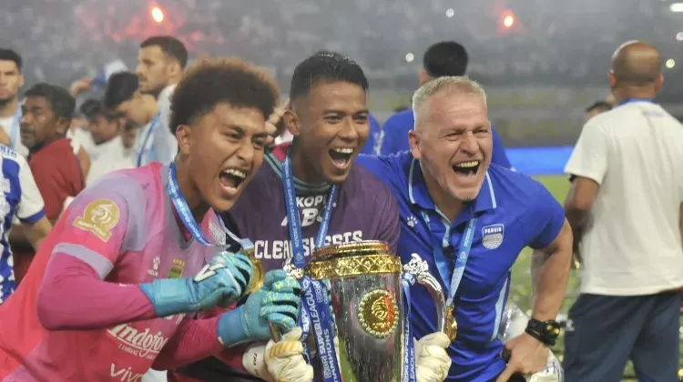 Tampil Heroik! Fitrah Maulana Jadi Pahlawan di Balik Clean Sheet Persib Bandung dalam Kemenangan Atas Melbourne Victory
