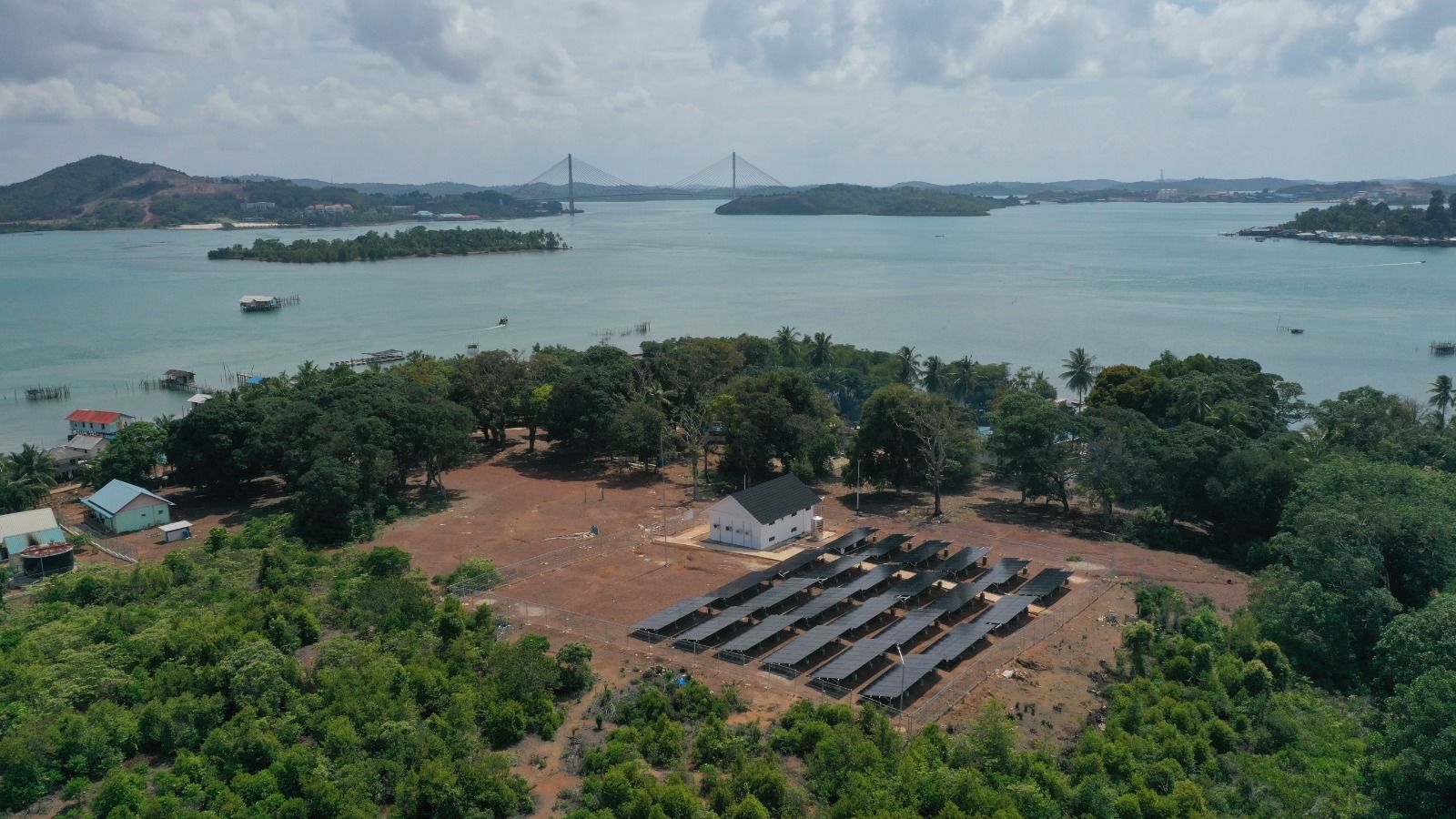 Transformasi Energi Kepulauan Riau: Penguatan Infrastruktur Listrik hingga Wacana PLTN di Batam