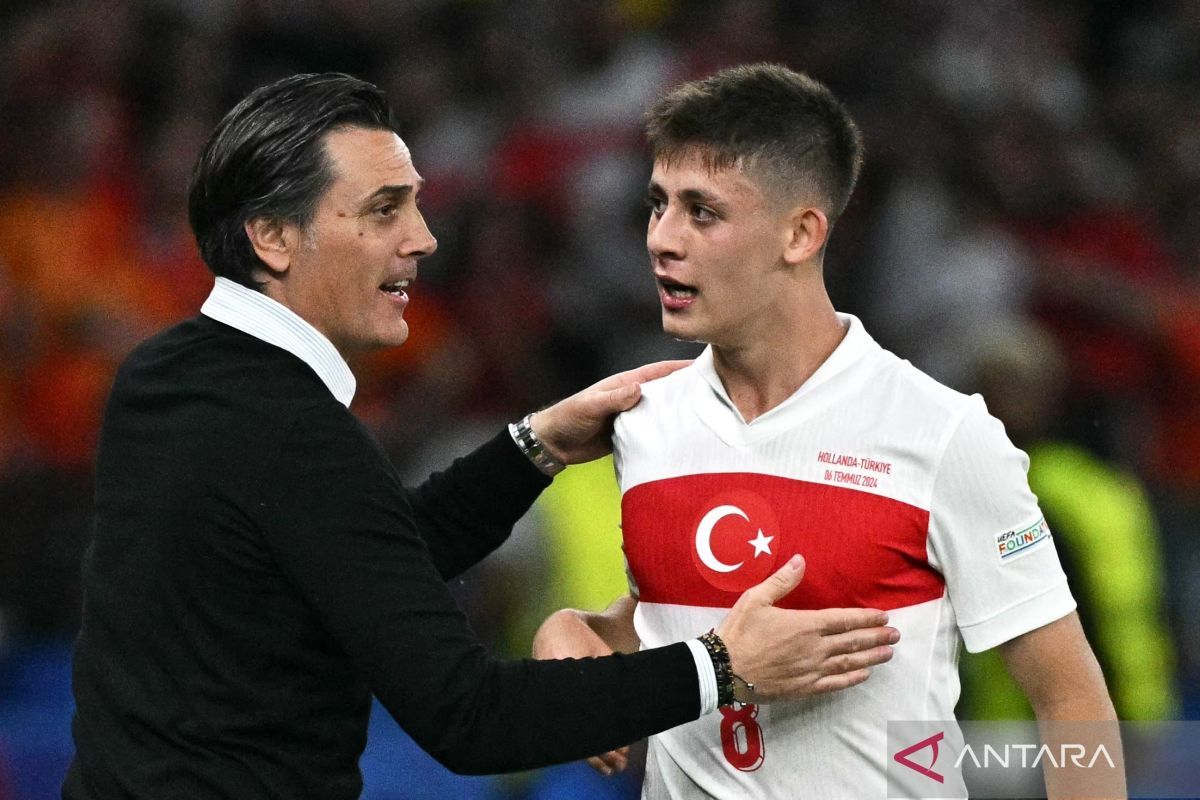 Turki Bersiap Pecat Montella, Arda Turan Jadi Kandidat Utama Pengganti