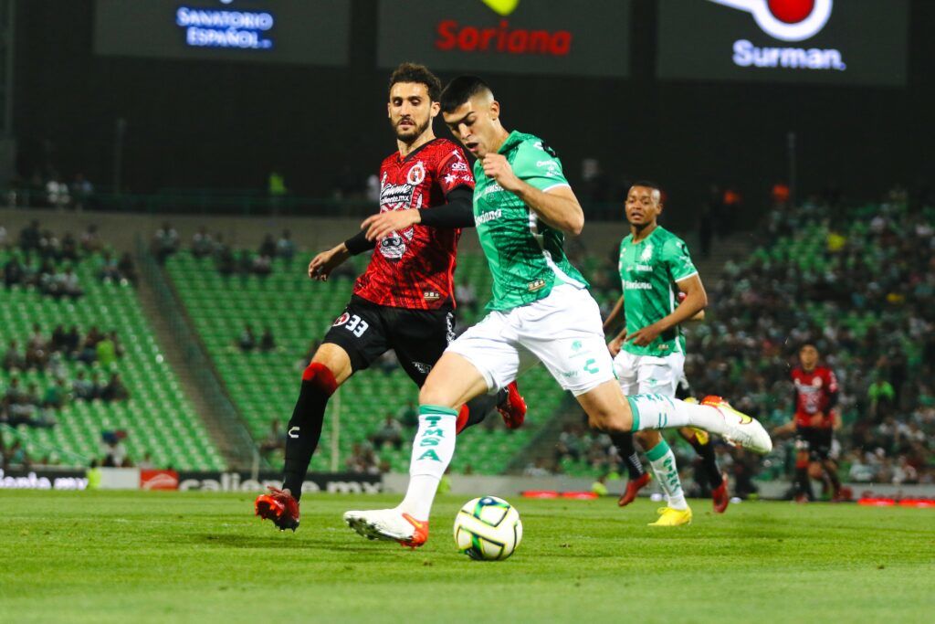 Xolos Tijuana Hancurkan Dominasi Santos Laguna: Rantai Kemenangan Berakhir di Estadio Caliente!
